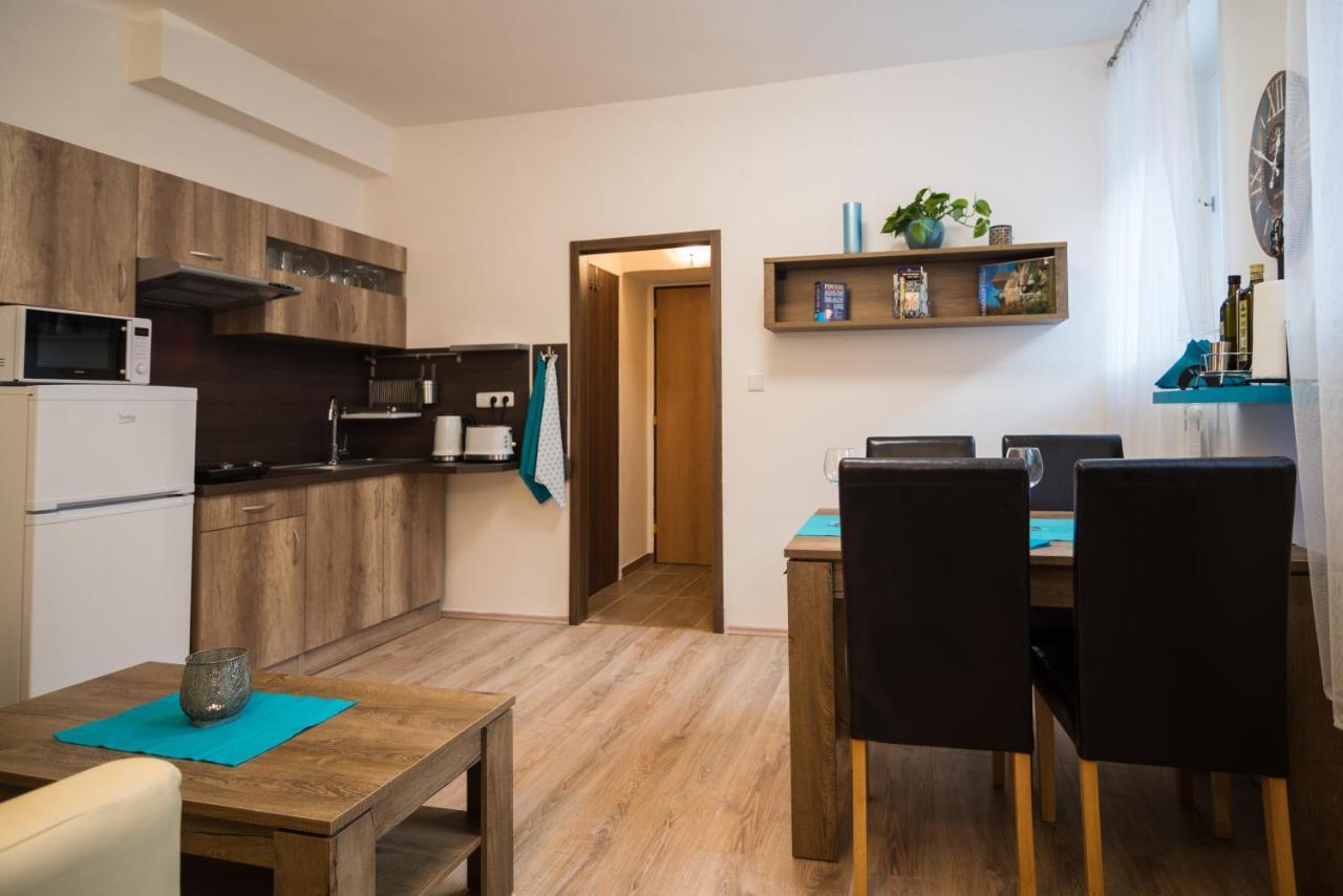 Nice Home To Stay At Prague Close To Castle With Terrace And Garden Exterior photo
